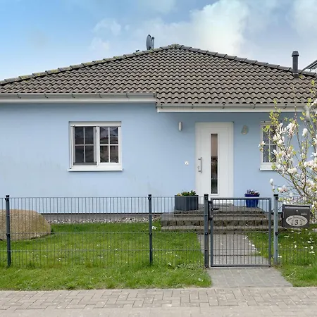 Fh Blaue Haus Am Peenestrom بيناموندا